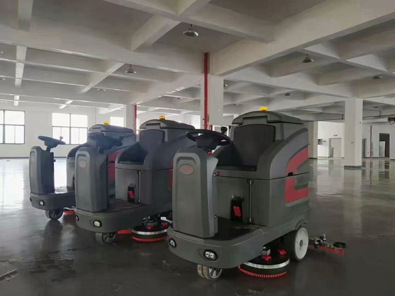地面有污漬怎么辦？揚(yáng)子洗地機(jī)幫你解決